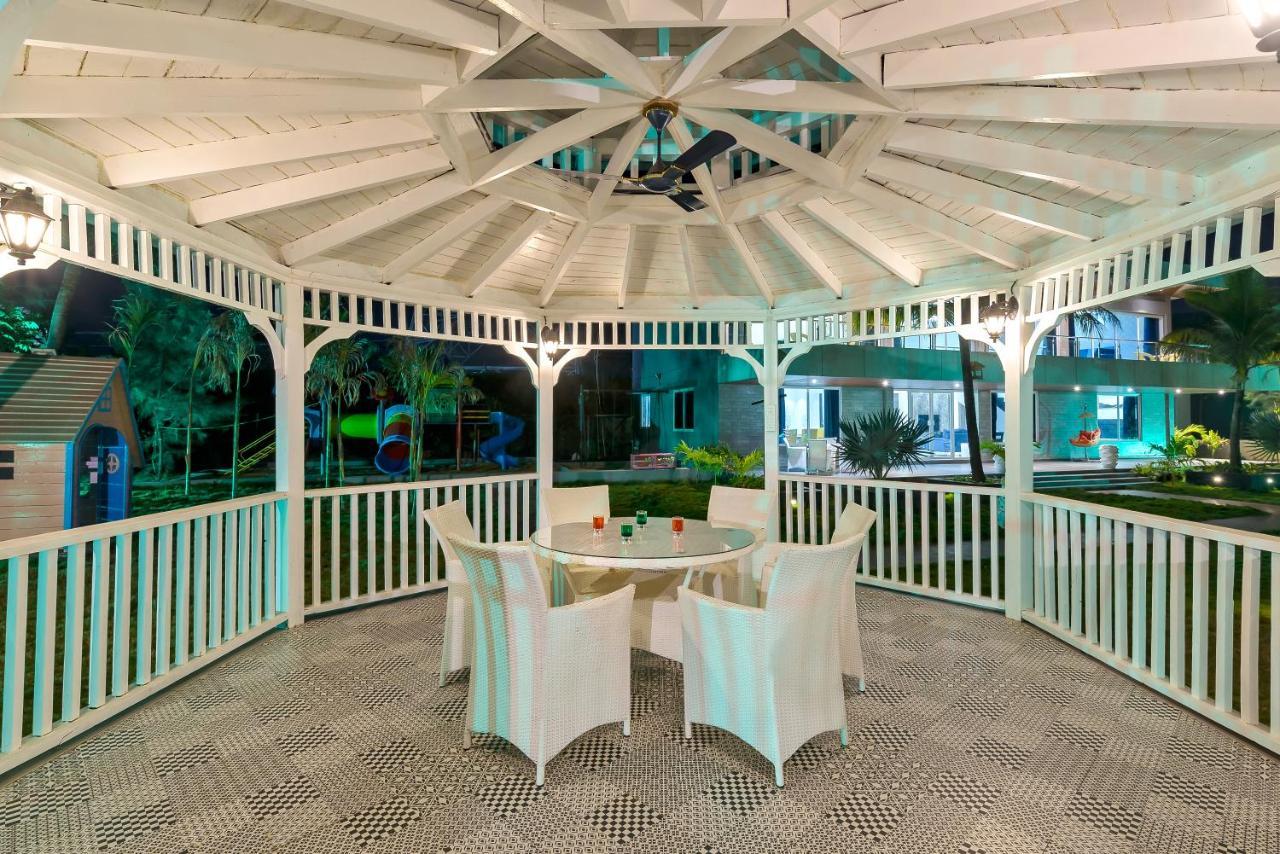 Saffronstays Palm Paradise, Kalyan Khadavli - Swimming Pool With Water Slides, Gazebo And Indoor Games Padghe Εξωτερικό φωτογραφία